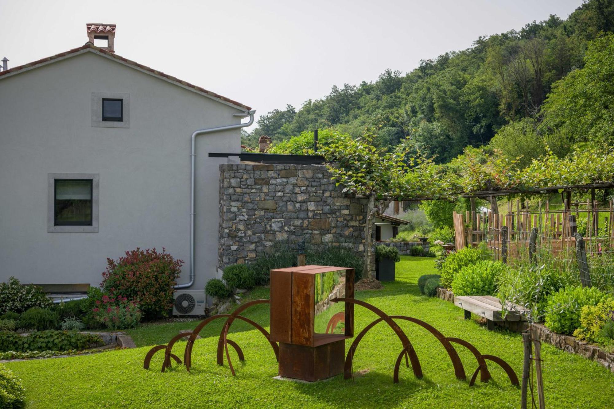 Villa Artes With Free Hot Tub & Sauna 브라닉 외부 사진